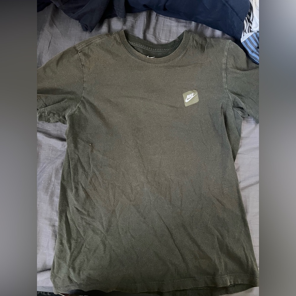 Men’s Nike Shirt